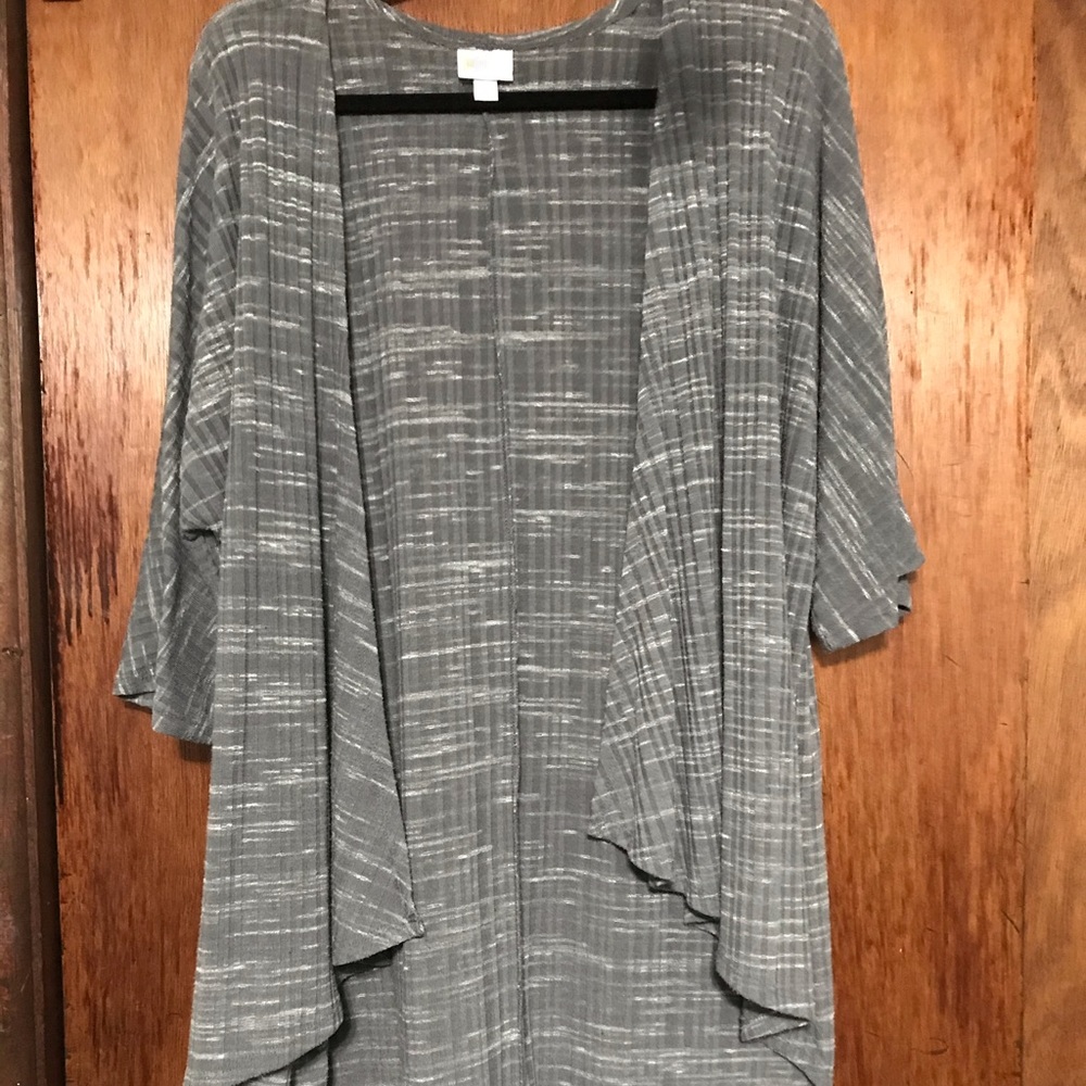 LuLaRoe Lindsay Kimono